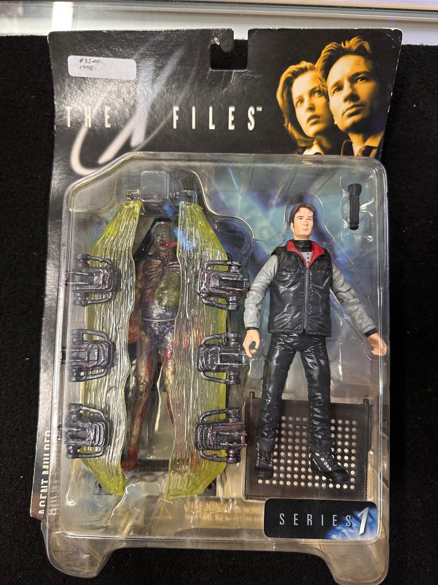 THE X FILES SERIES 1 AGENT MULDER FIGHT THE FUTURE