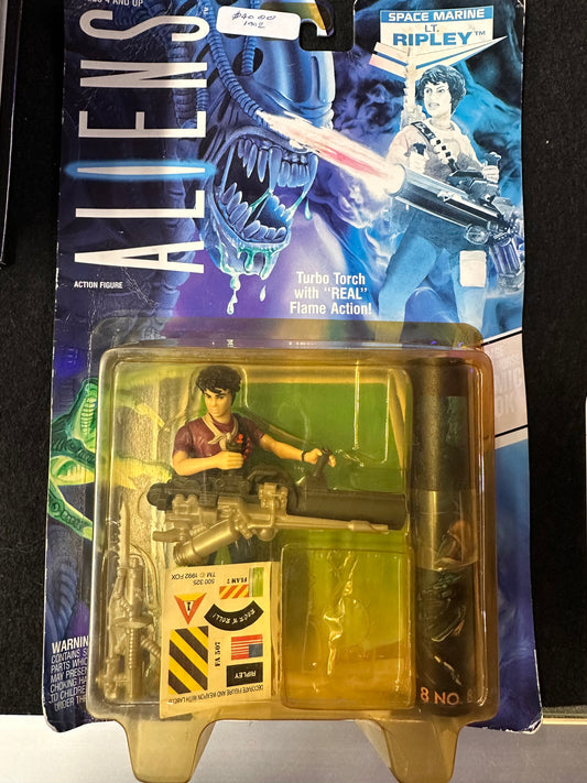 ALIENS SPACE MARINE LT RIPLEY 1992 FIGURE