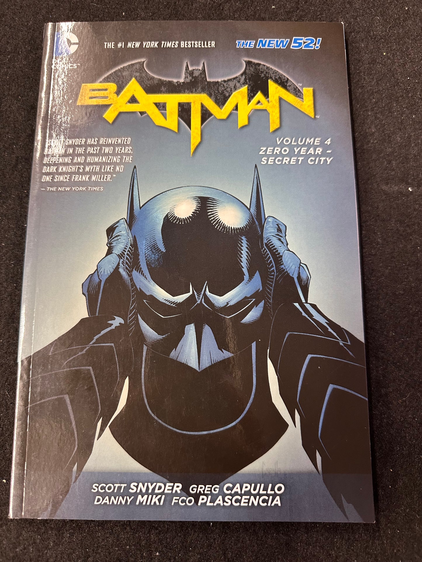 DC COMICS THE NEW 52 BATMAN VOL 4