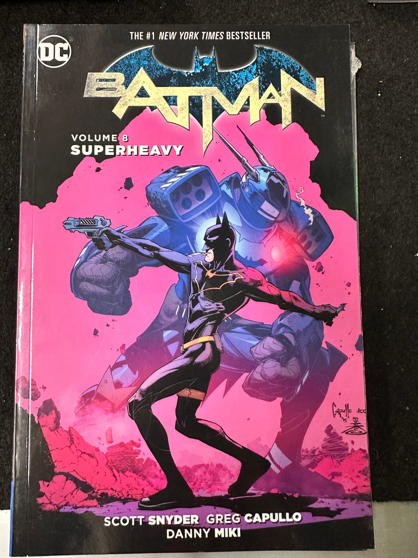 DC BATMAN SUPERHEAVY VOL 8