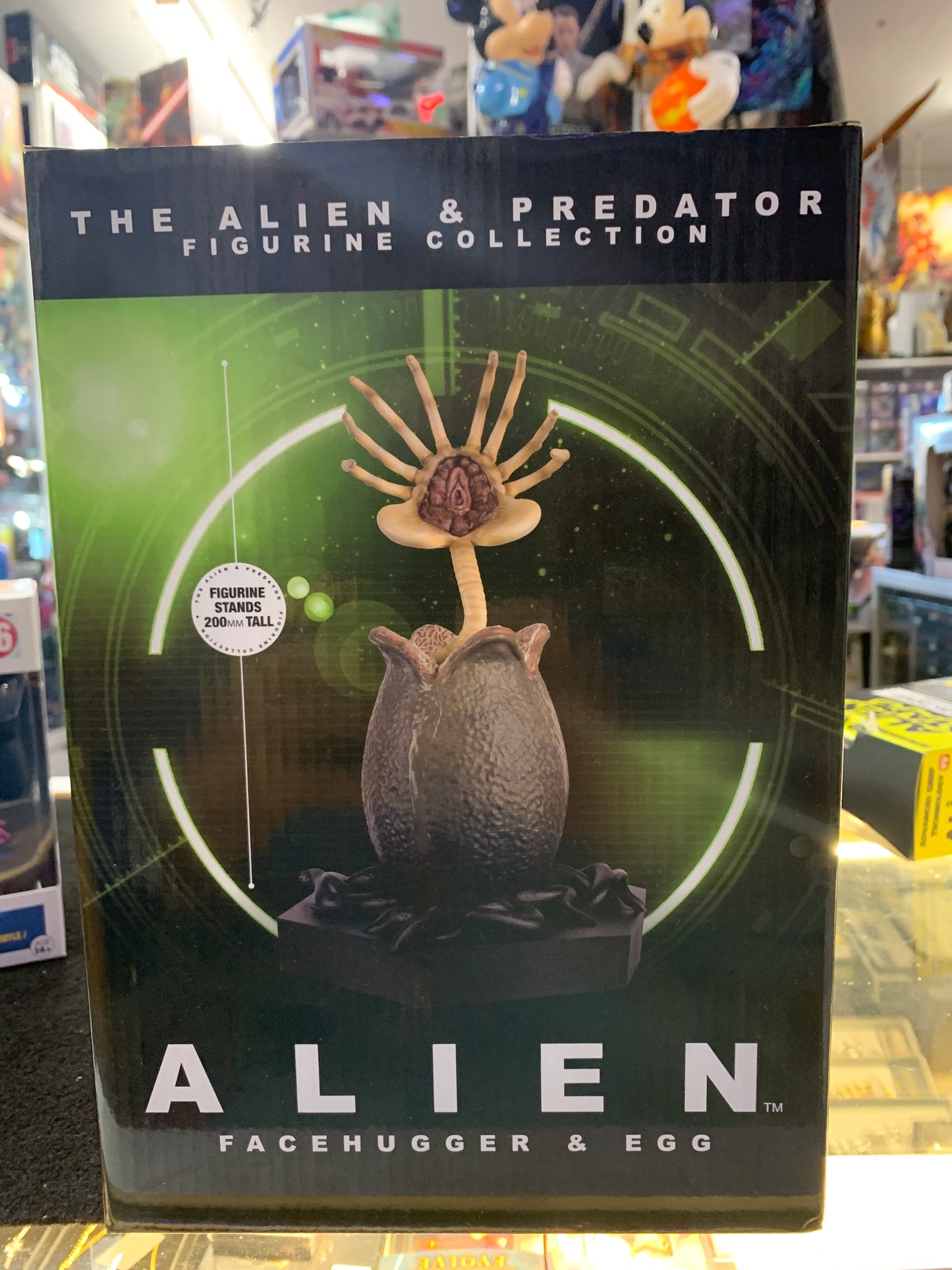 Alien facehugger and egg hero collection