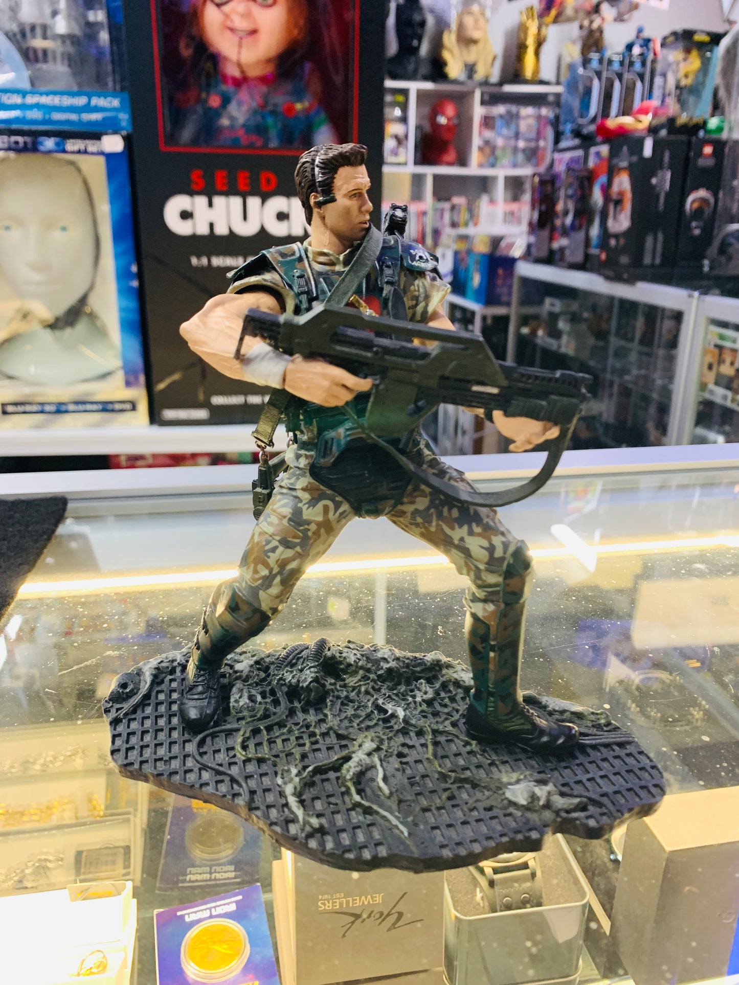 Alien corporate hicks from McFarlane toys no box