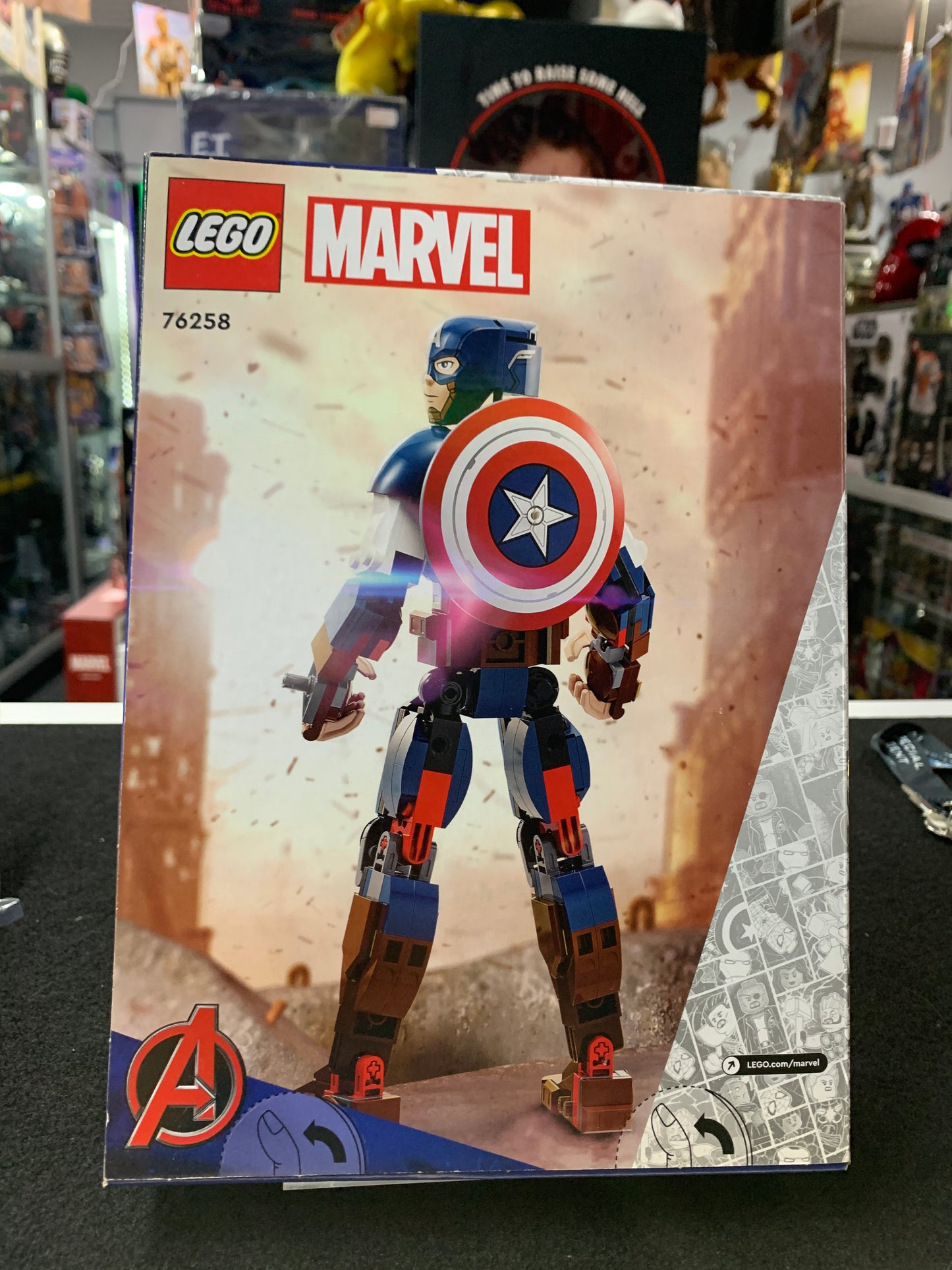 LEGO captain America construction figure