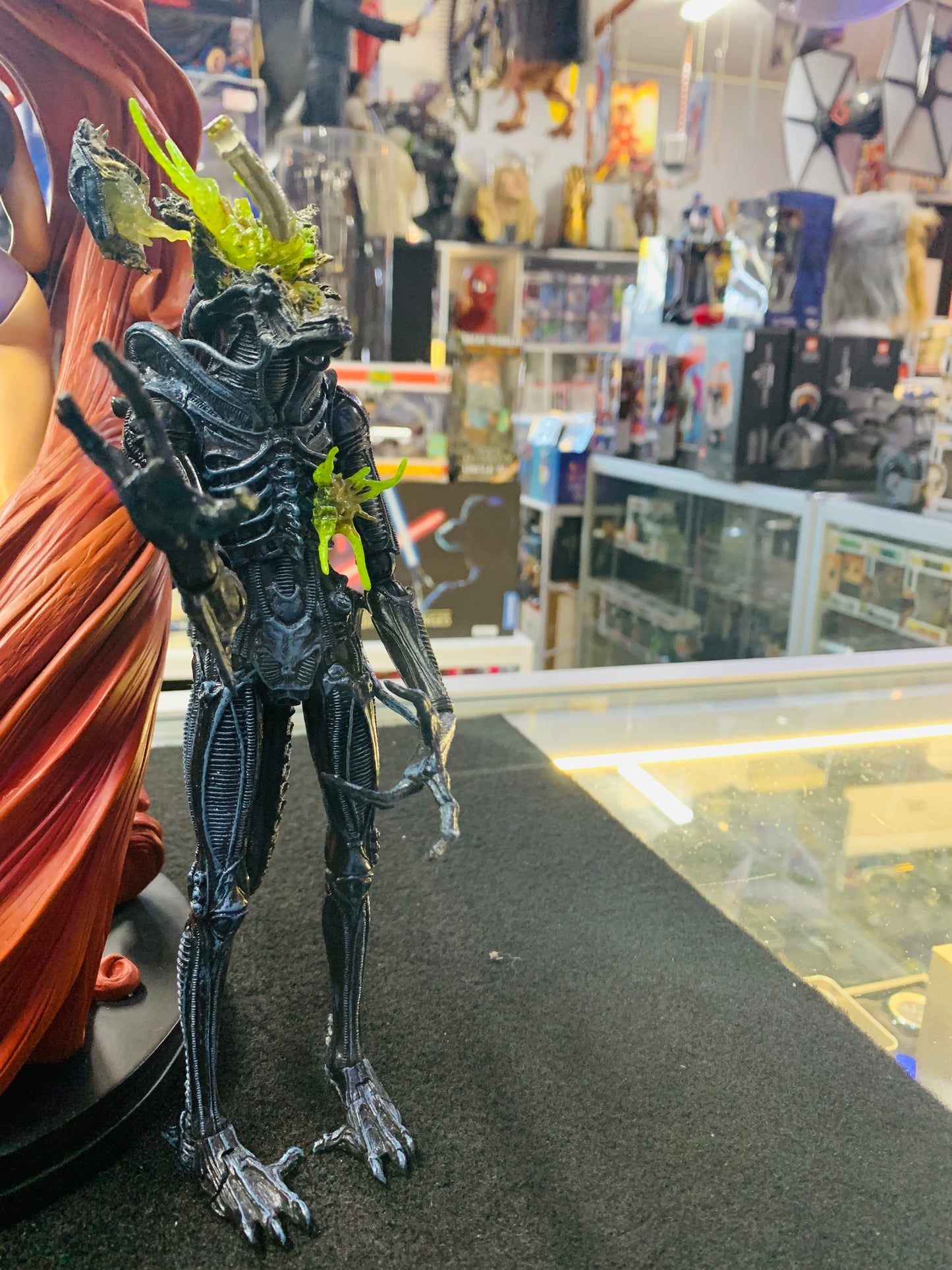 Alien battle damage no box 7 inch Neca