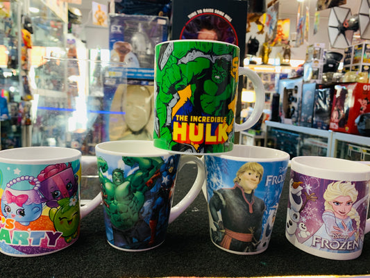 5 collectible cups frozen , hulk , captain America and let’s party