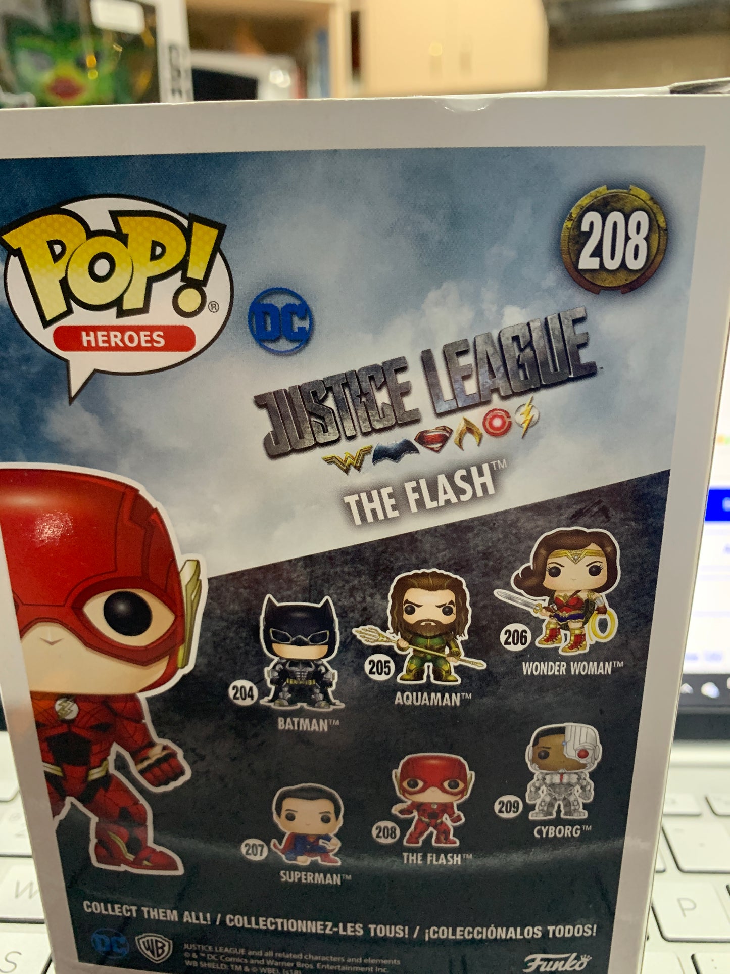 Pop vinyl justice league the flash 208