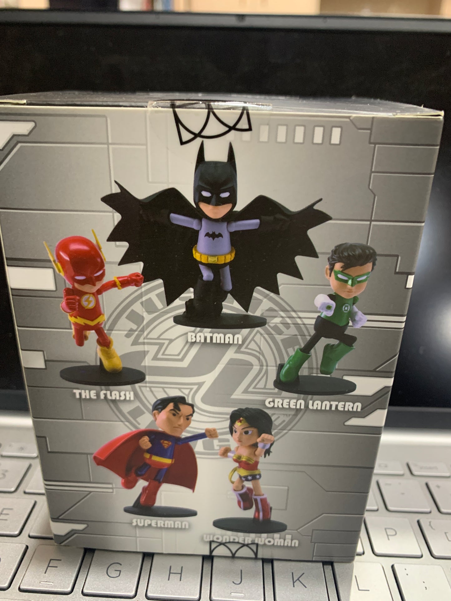 Justice league Batman hero cross new