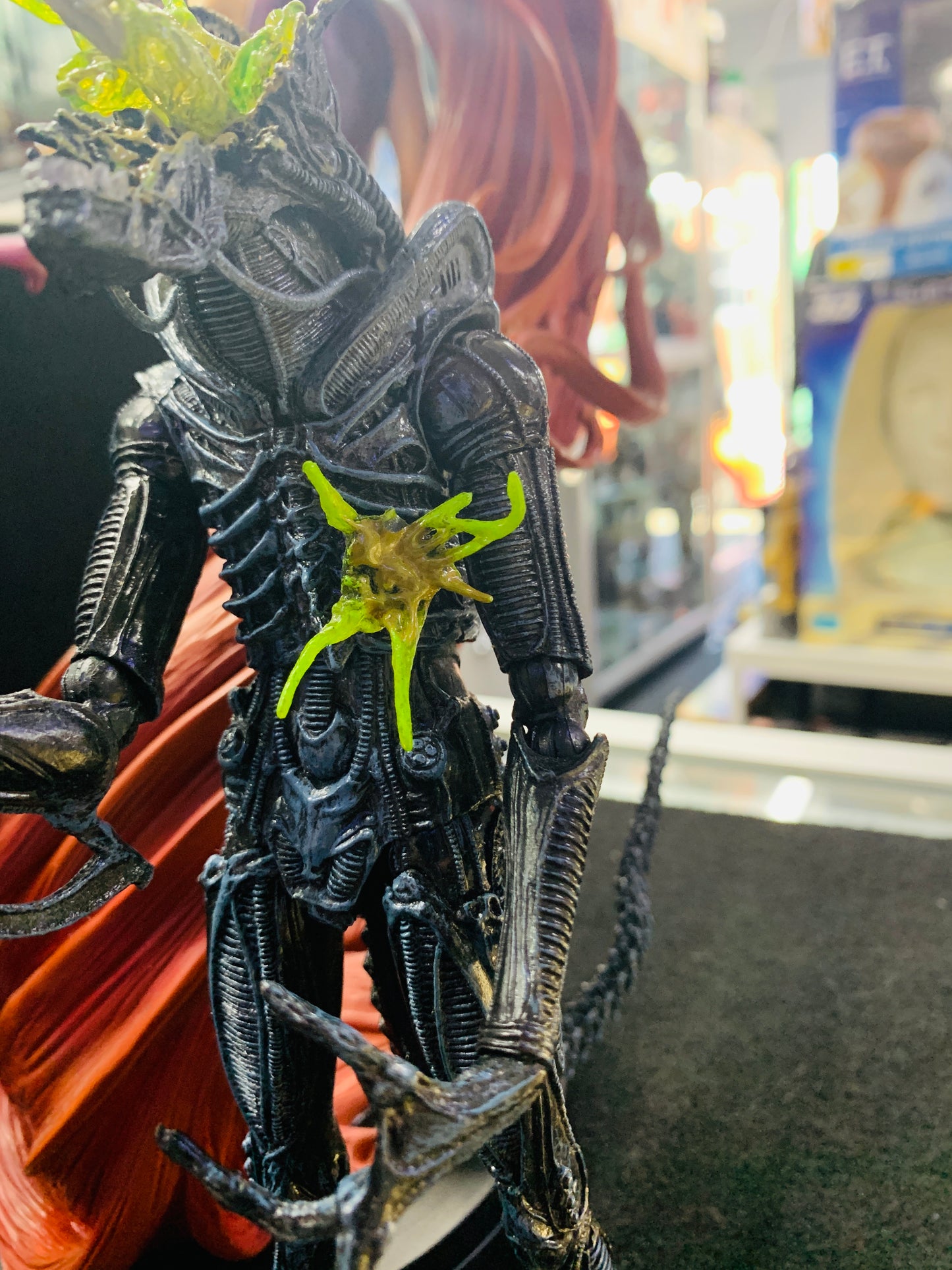 Alien battle damage no box 7 inch Neca