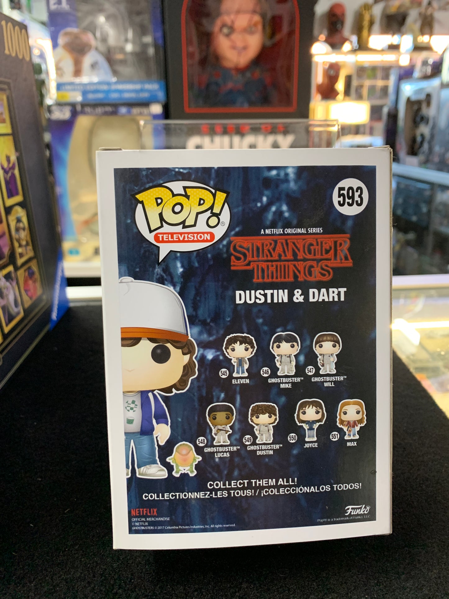 Pop funko stranger things 593 Dustin and Dart damage box as per picture