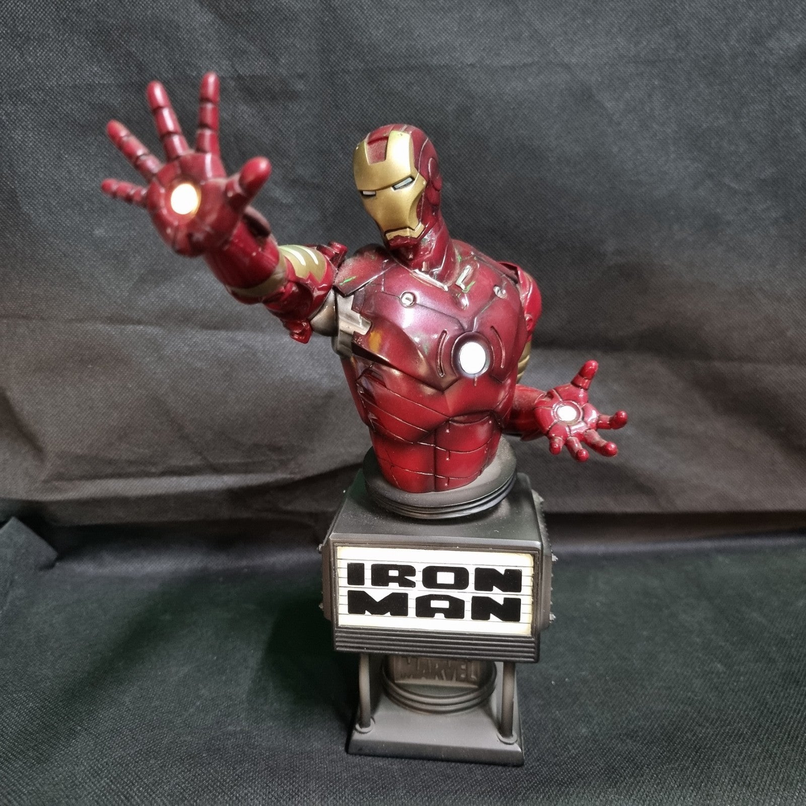 Marvel Studios IRON MAN fine art bust Kotobukiya lights up~Avengers 0892/2500