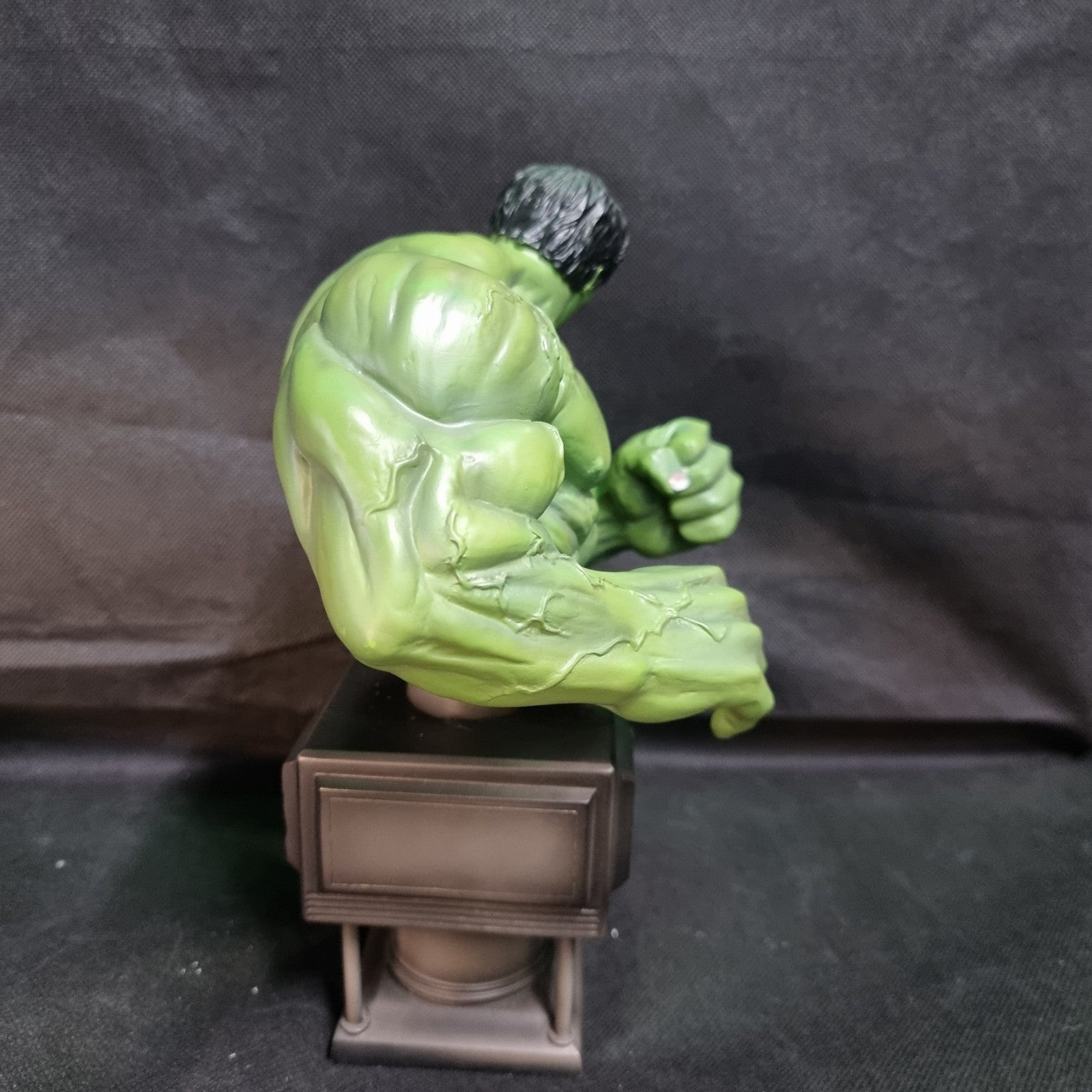 KOTOBUKIYA Marvel Fine Art The Incredible Hulk Movie Fine Art Bust #0174 of 2000