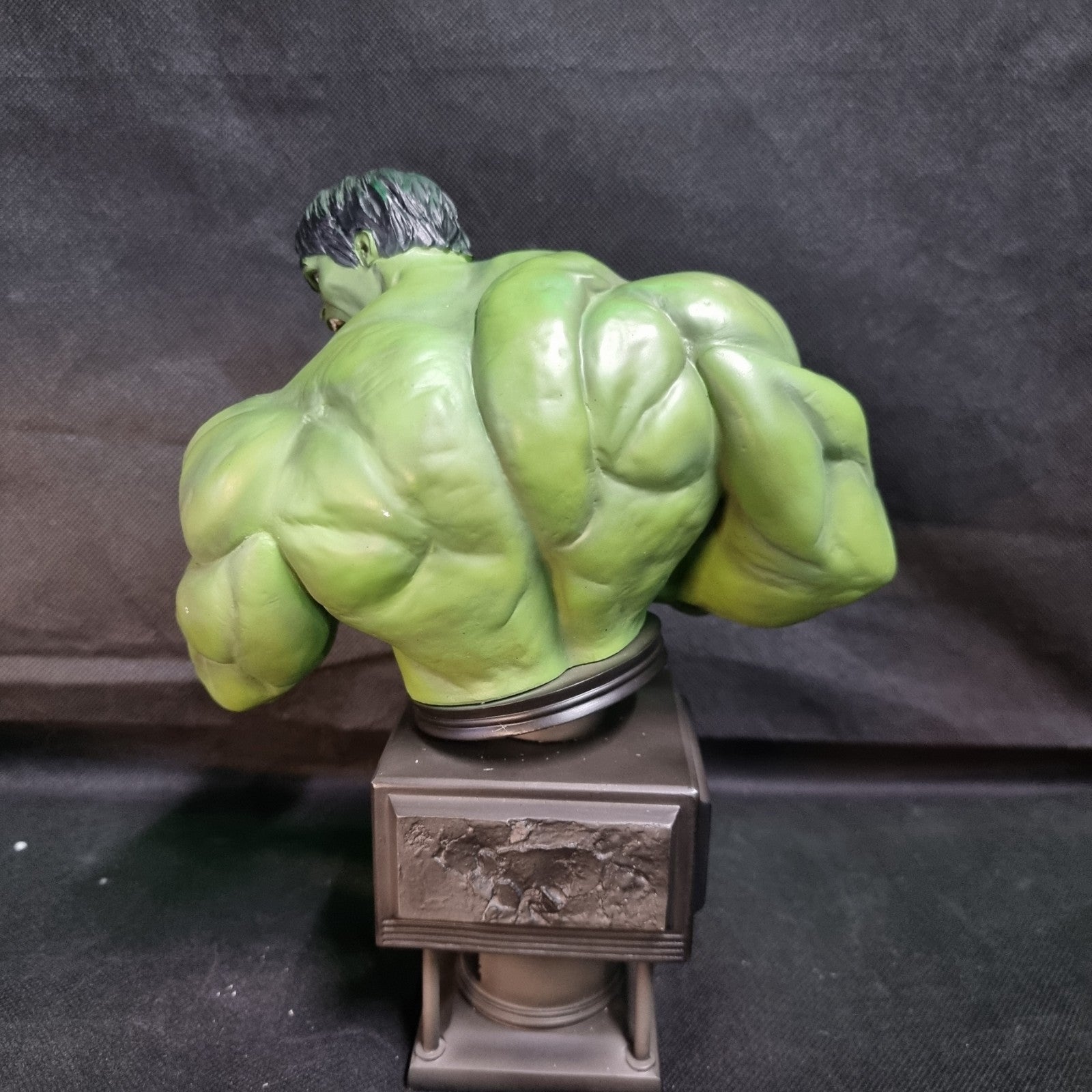 KOTOBUKIYA Marvel Fine Art The Incredible Hulk Movie Fine Art Bust #0174 of 2000