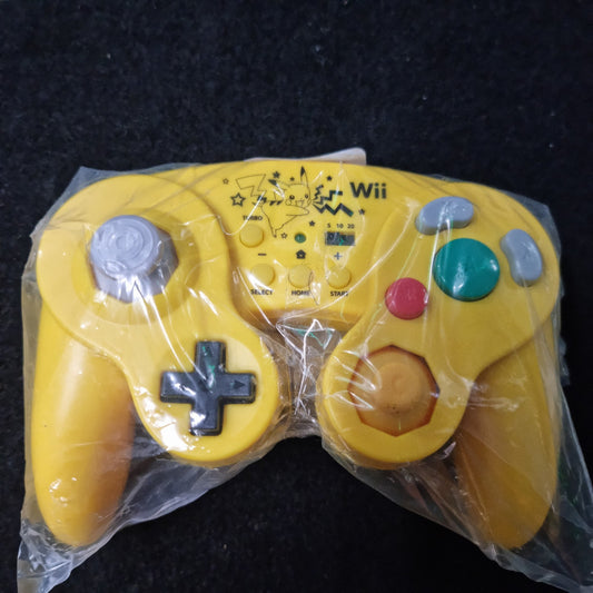 HORI POKEMON PIKACHU Gamecube/Wii Classic Controller