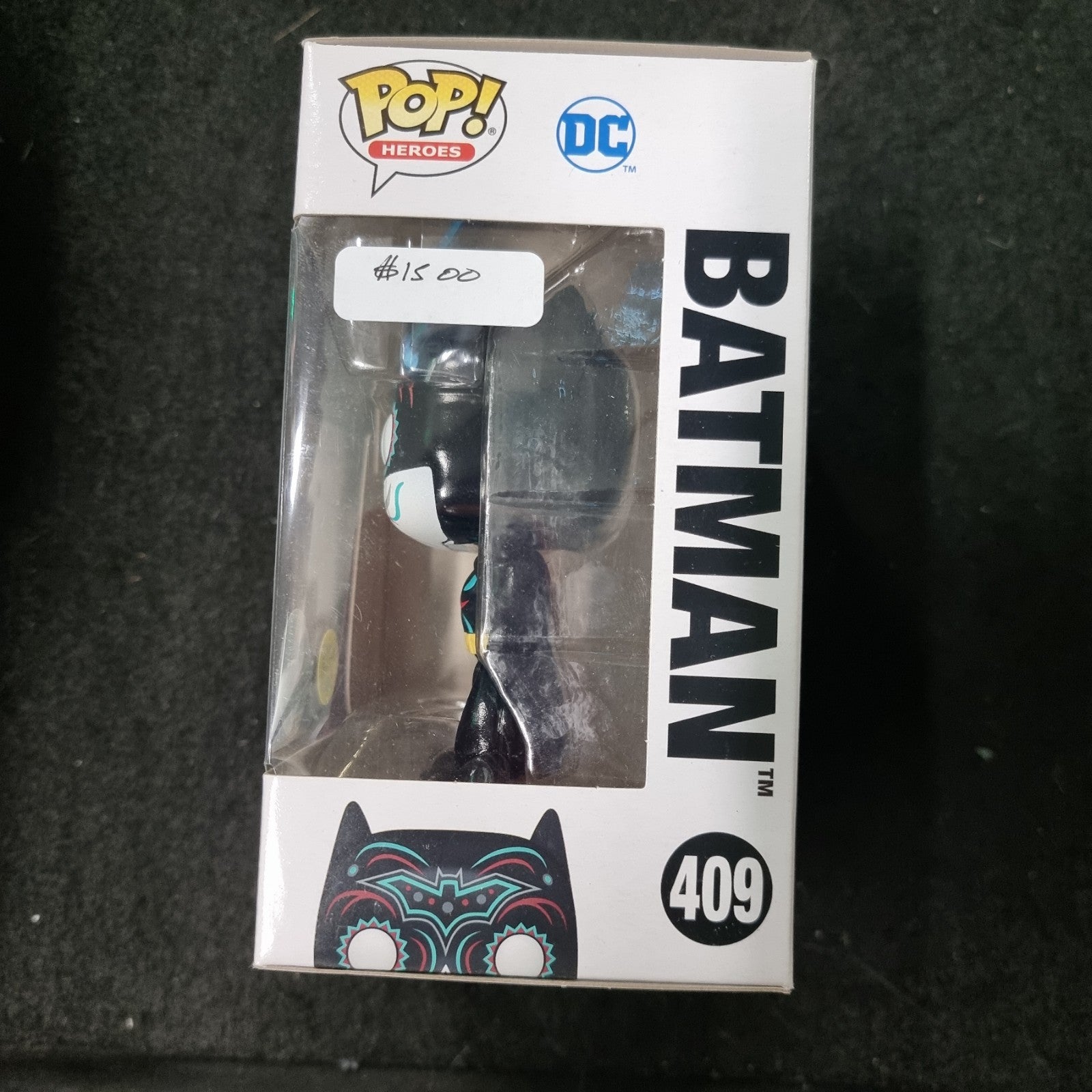 Funko Pop! Vinyl: DC Comics - Batman (Glows in the Dark) -Special Edition