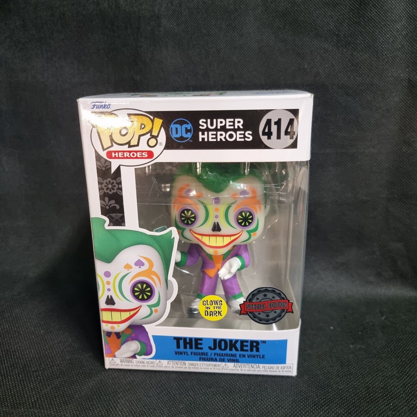 Funko pop Special Edition Glow In The Dark Joker  