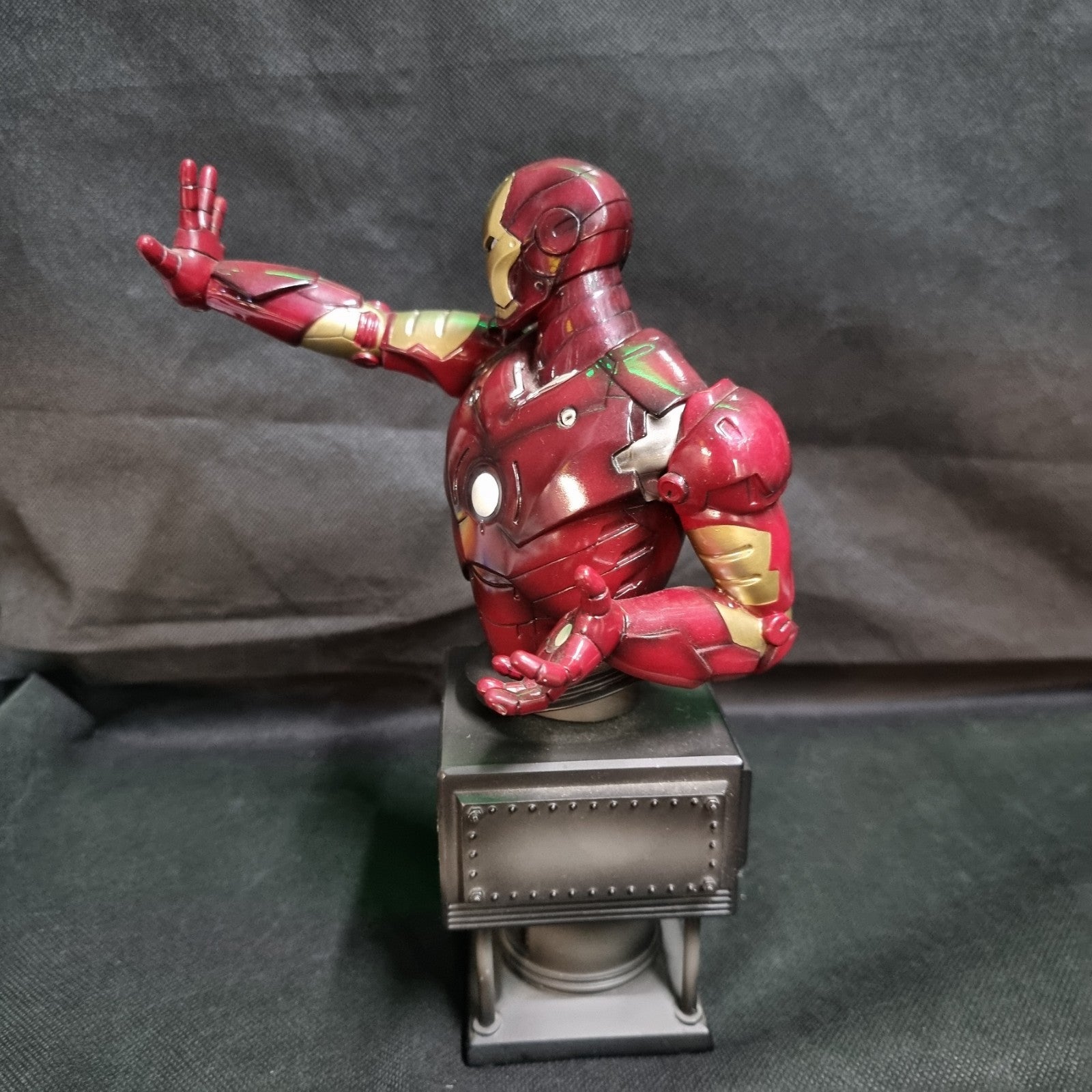 Marvel Studios IRON MAN fine art bust Kotobukiya lights up~Avengers 0892/2500