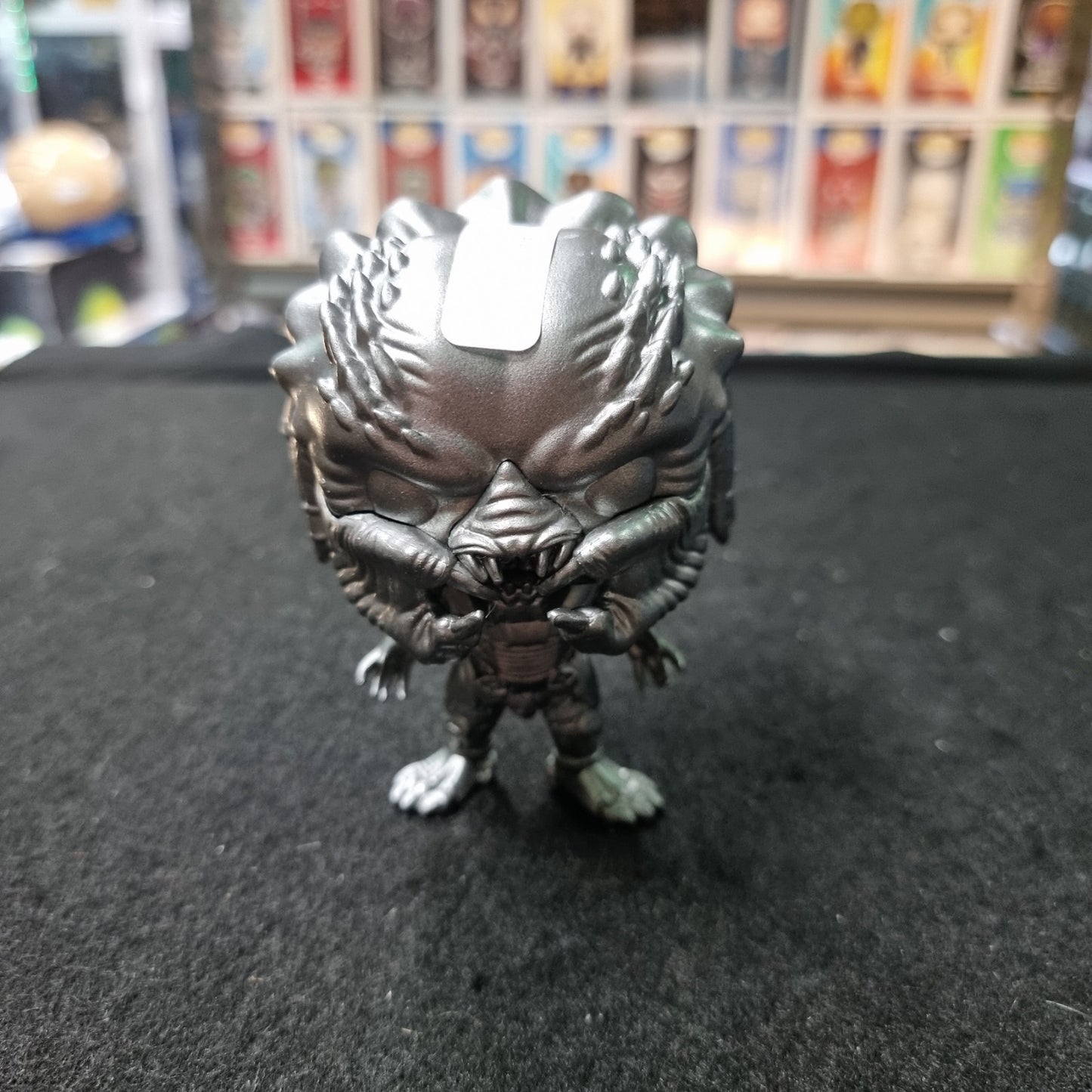 Funko Pop! Movies The Predator fugitive Predator #620Vinyl Figure no box