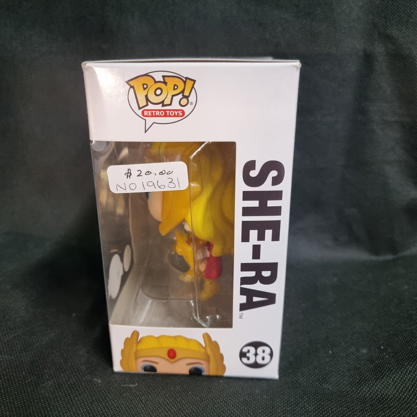 Funko Pop! Vinyl: Masters of the Universe - She-Ra (Glows in the Dark) #38