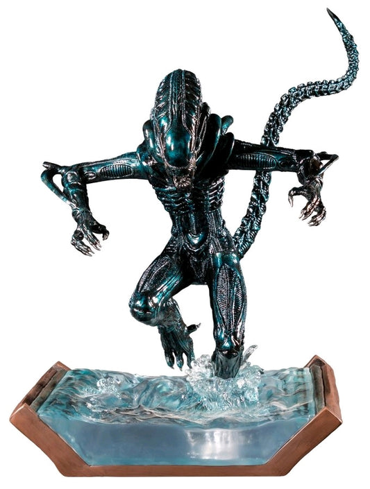 Aliens - Alien Water Attack Statue