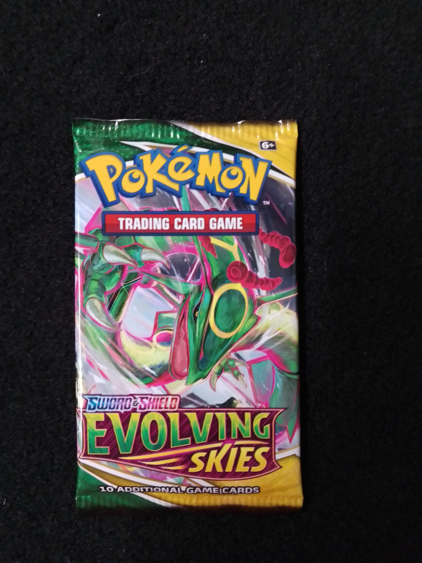 Pokemon Sword And Shield Evolving Skies Card Pack - N05522