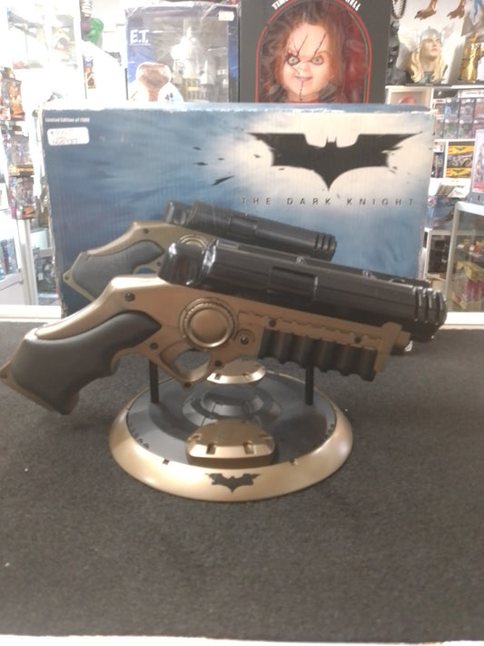 DC Comics Dark Knight Grappling Launcher Prop Replica 0624 Of 1500 - N05737