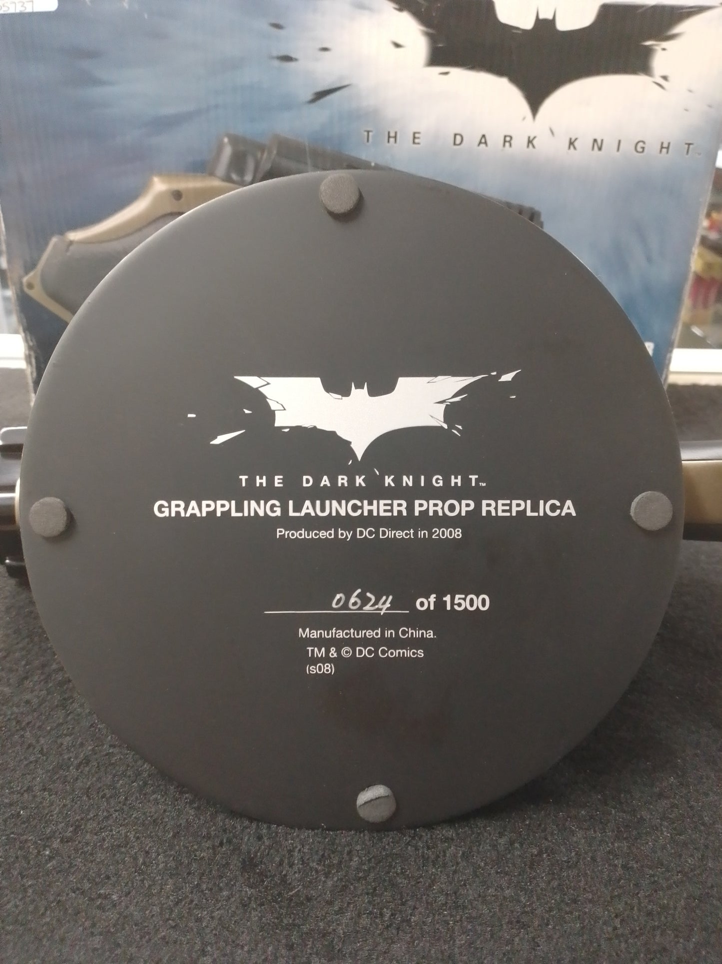 DC Comics Dark Knight Grappling Launcher Prop Replica 0624 Of 1500 - N05737