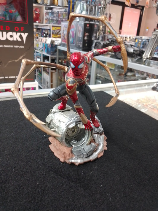 Spiderman 1/10 Scale Statue - N05748