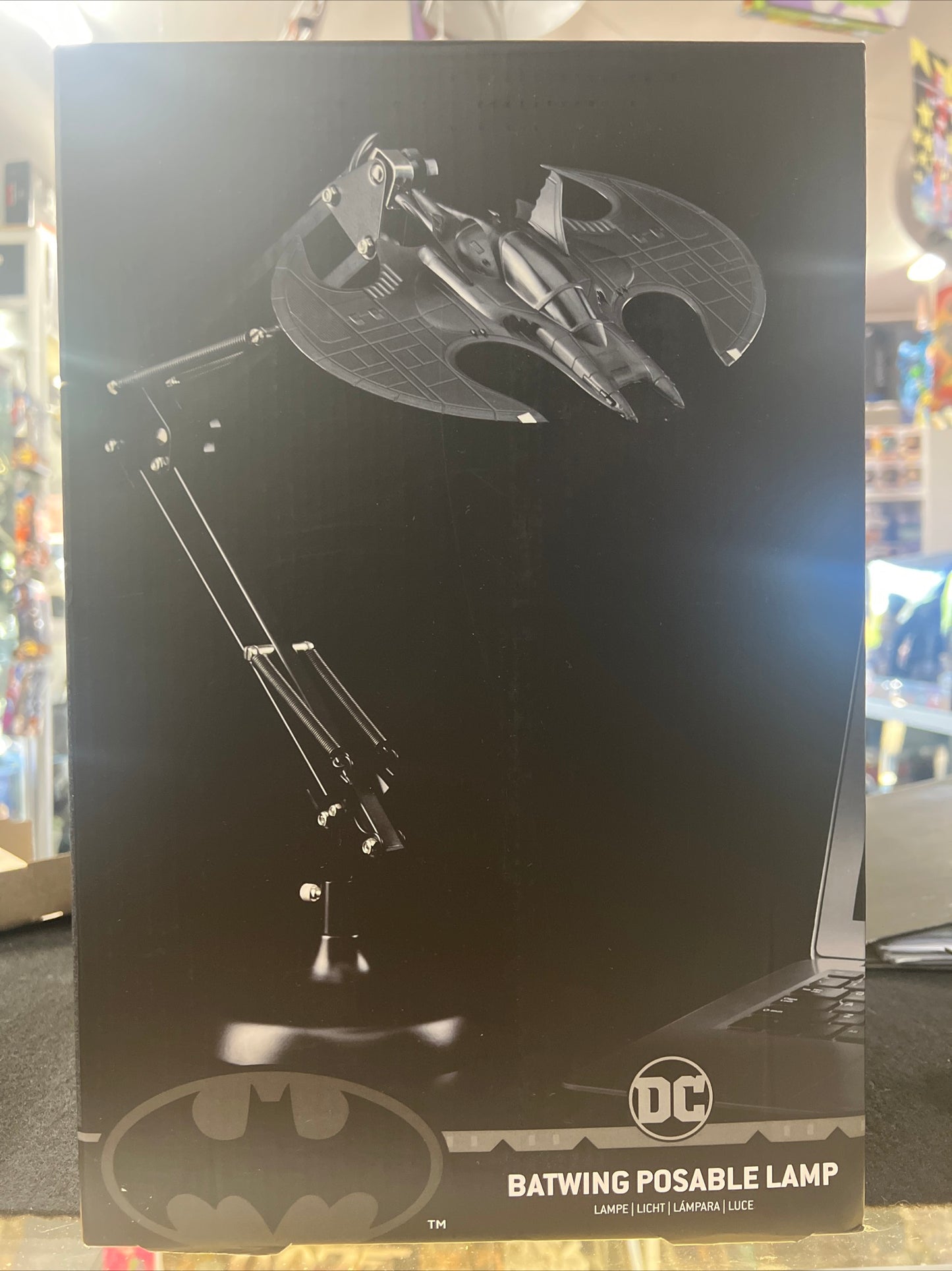 Batman batwing posable lamp 1:50 Replica