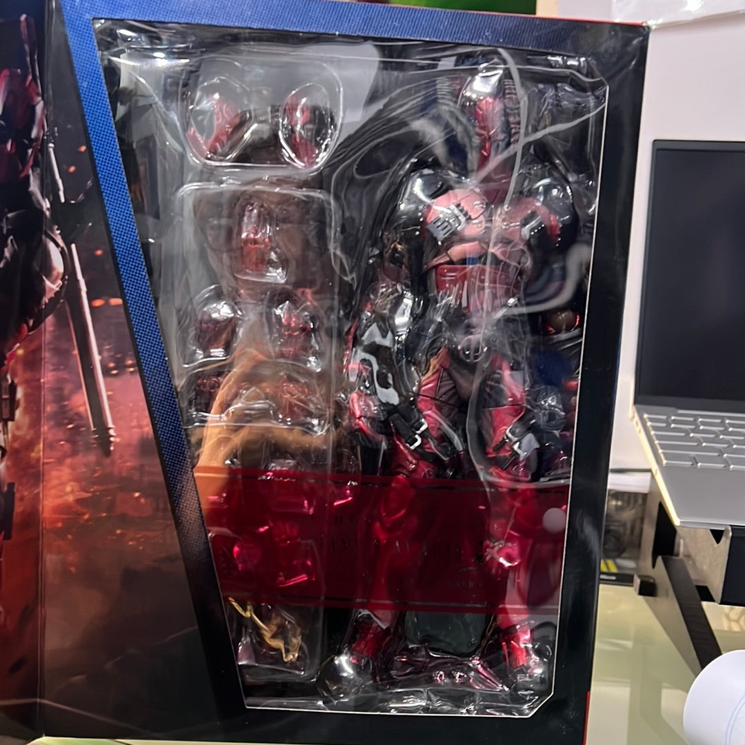 Marvel Universe Variant Play Arts Deadpool