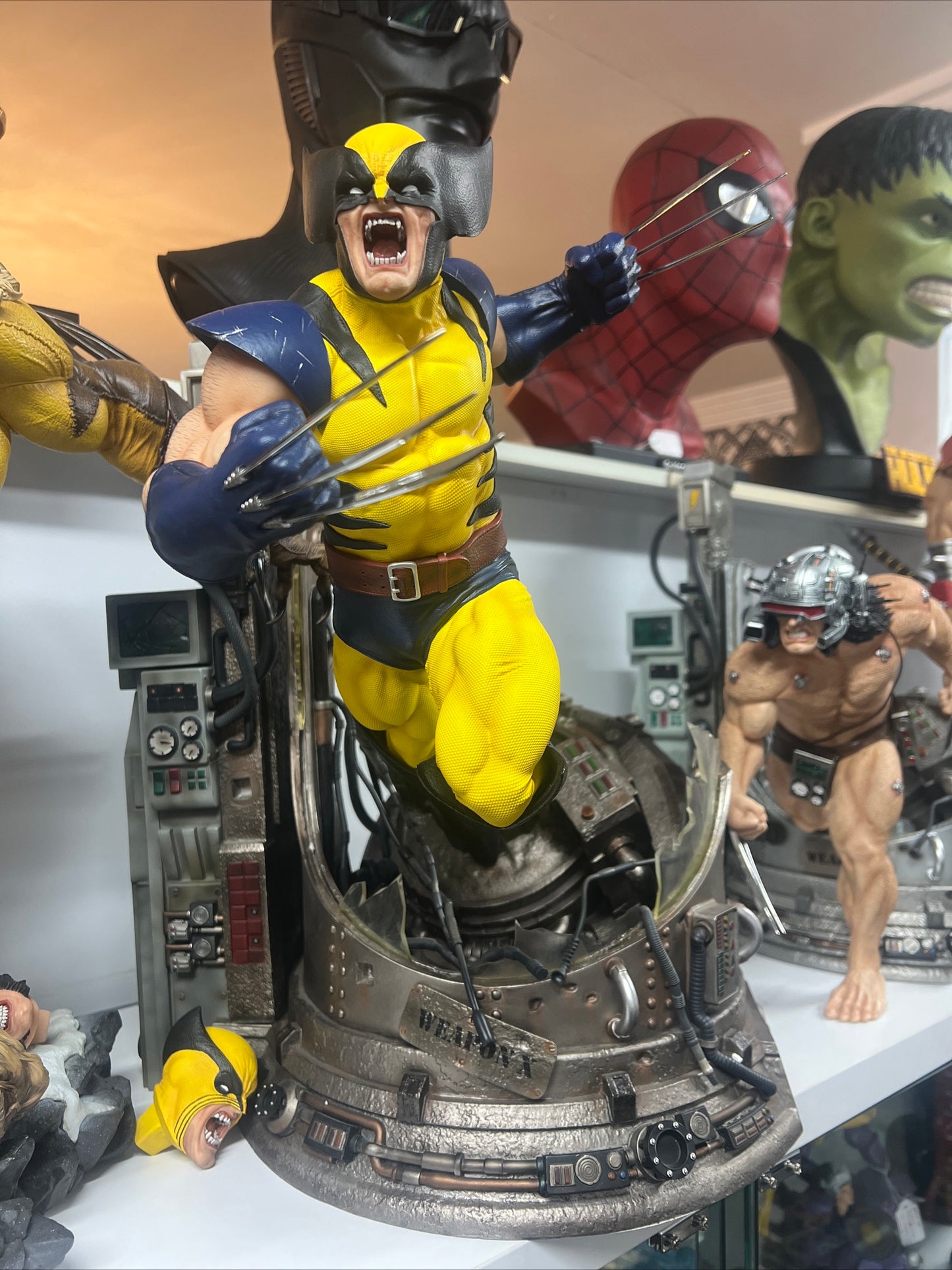 X-Men ~ Wolverine 1/4 Scale Diorama Statue