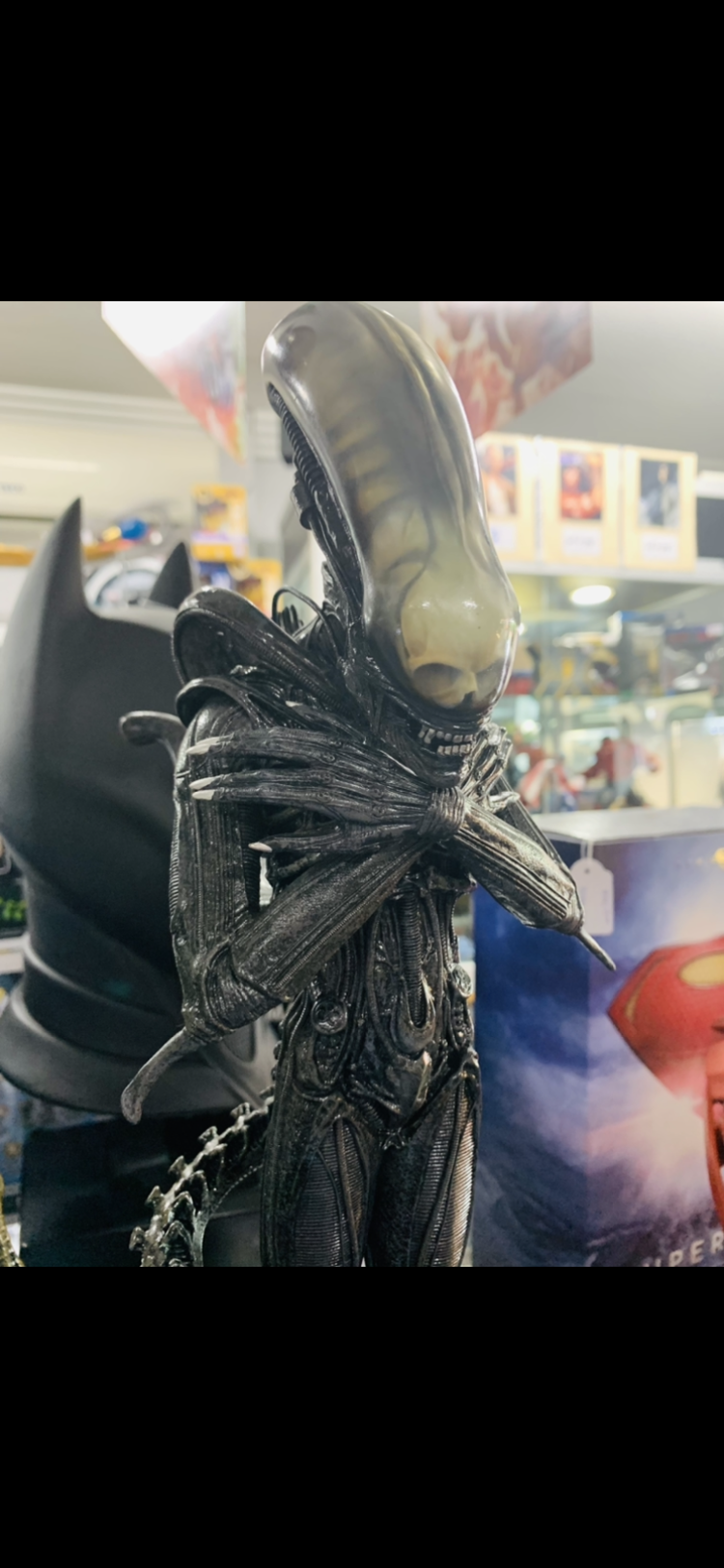 Alien statue , sideshow