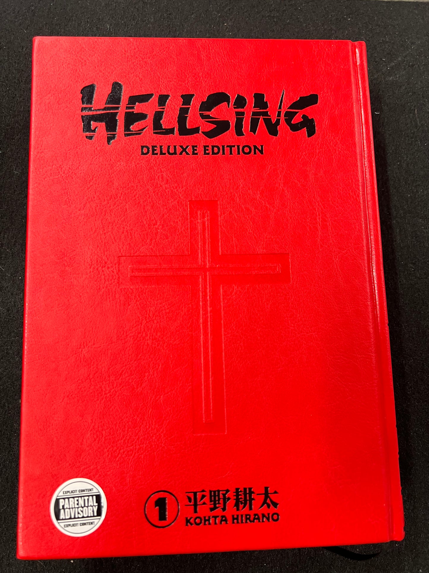 Hellsing - Deluxe Edition Volume 03 Manga Hardcover Book