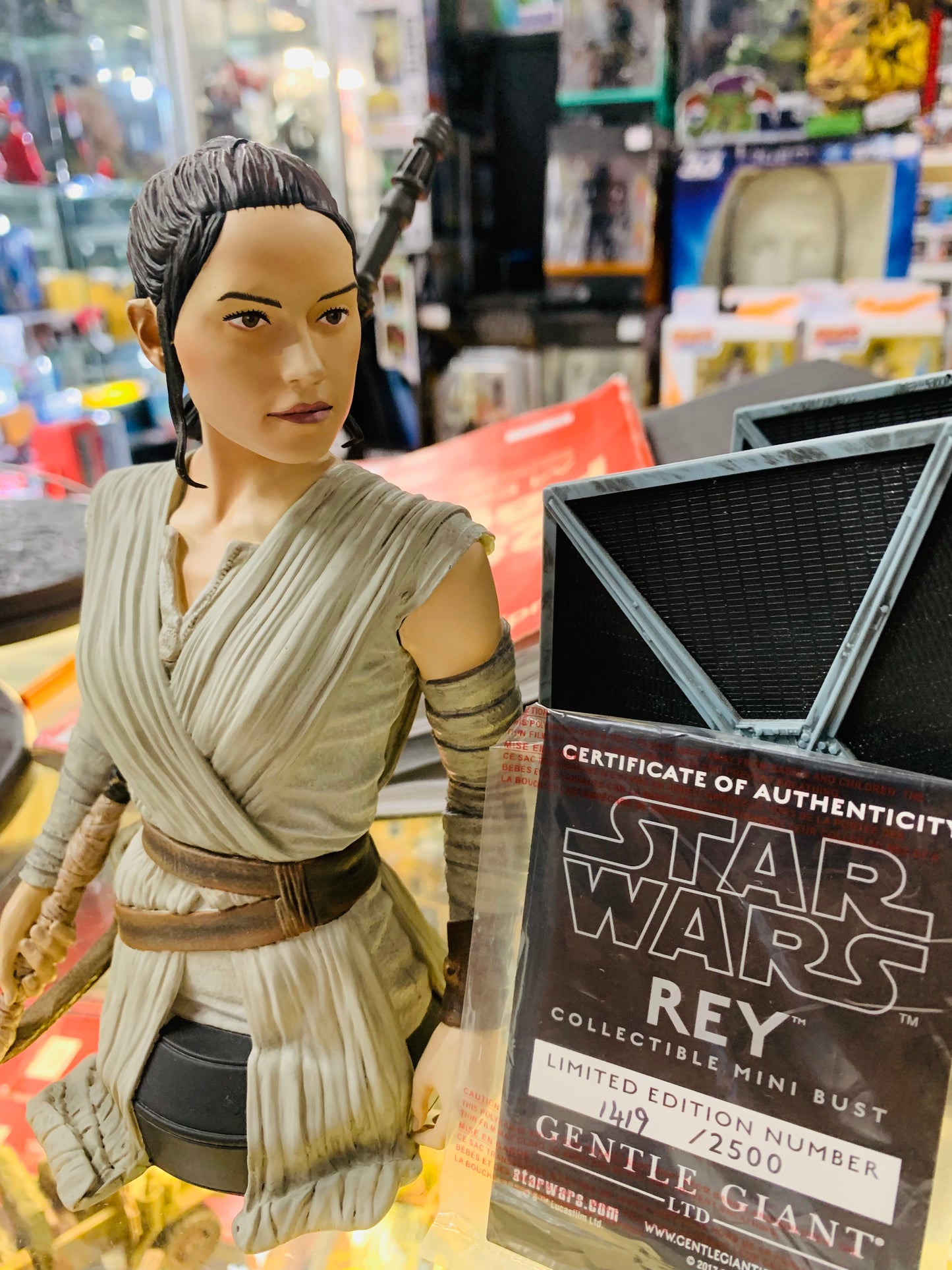 Star Wars Rey Gentle Giant mini bust